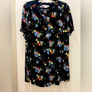 2X flowered blouse